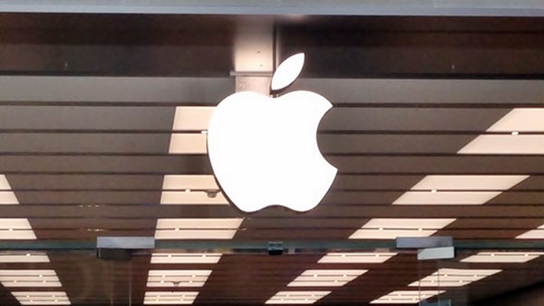 Apple, is AAPL a good stock to buy, iPhone 6, iWatch, iPad Air 2, Michael Andronico, 
