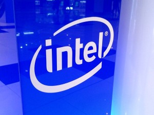 Intel, tablets, second screen, smartphones, is INTC a good stock to buy, Agnes Kwan,